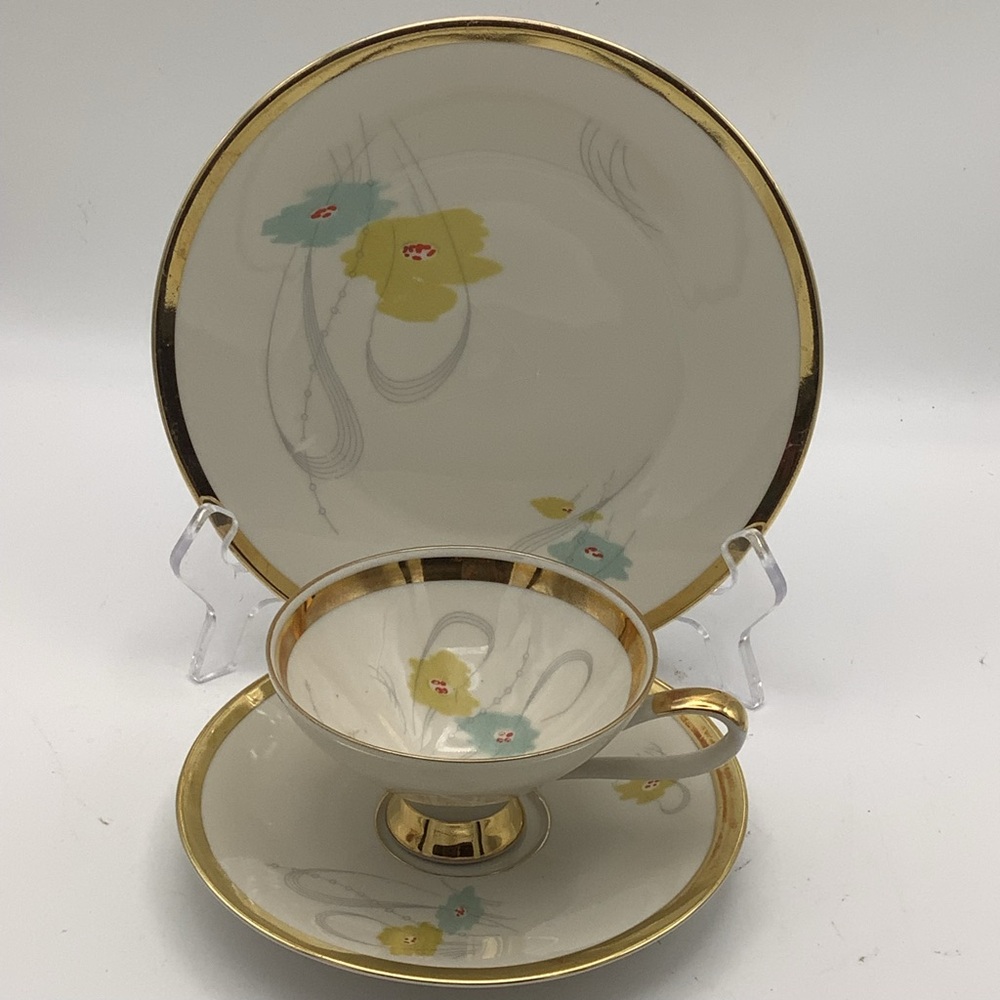 Vintage Johann Seltmann Vohenstraus Bavaria Three Piece Tea Set